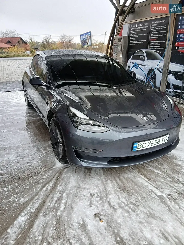 Tesla Model 3