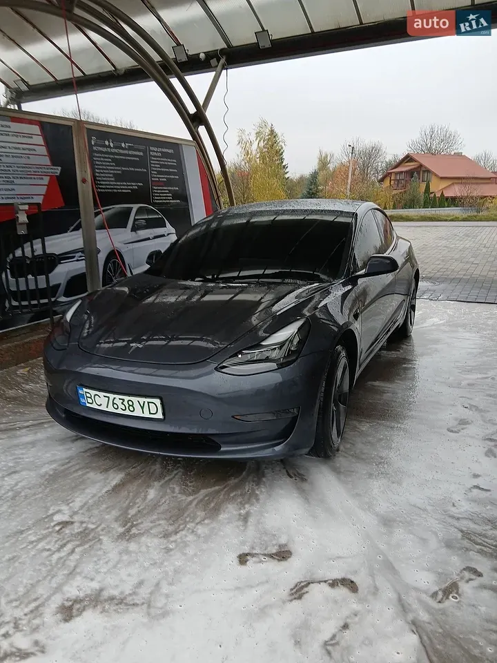 Tesla Model 3 2023 photo 3