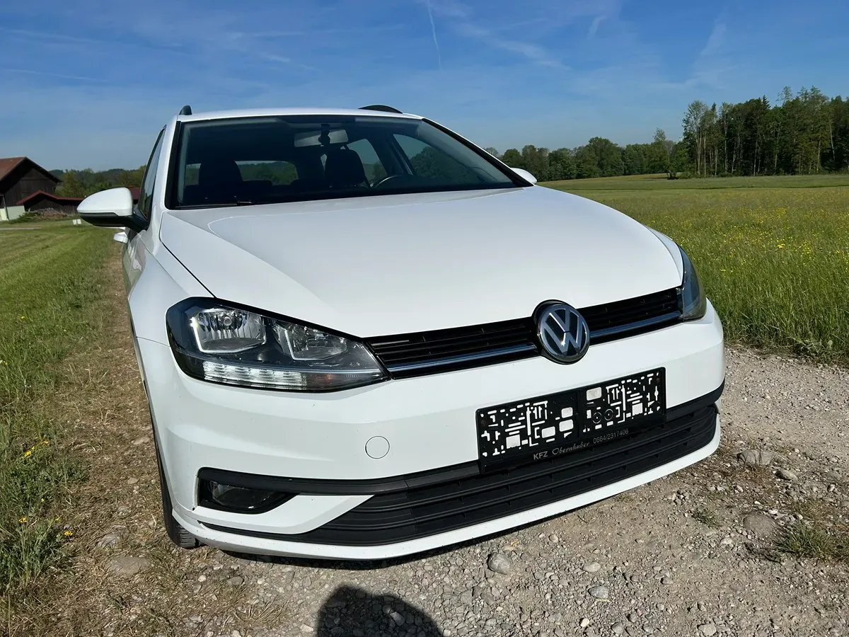 Volkswagen Golf 2018 photo 2