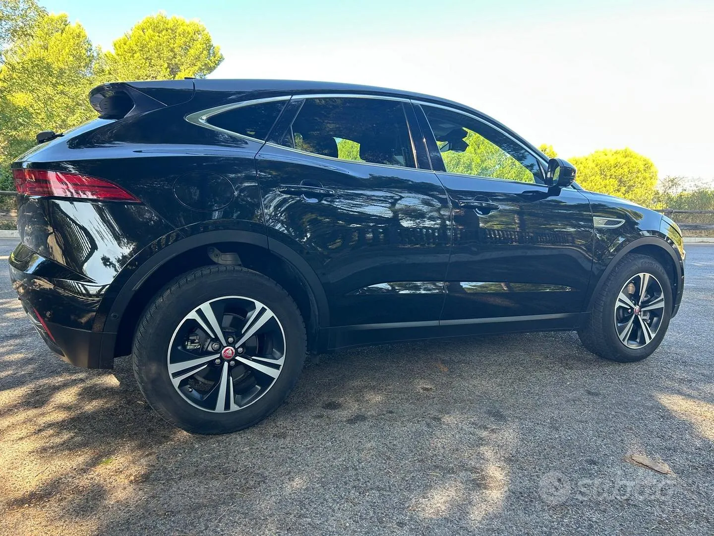Jaguar E-Pace 2021 photo 3