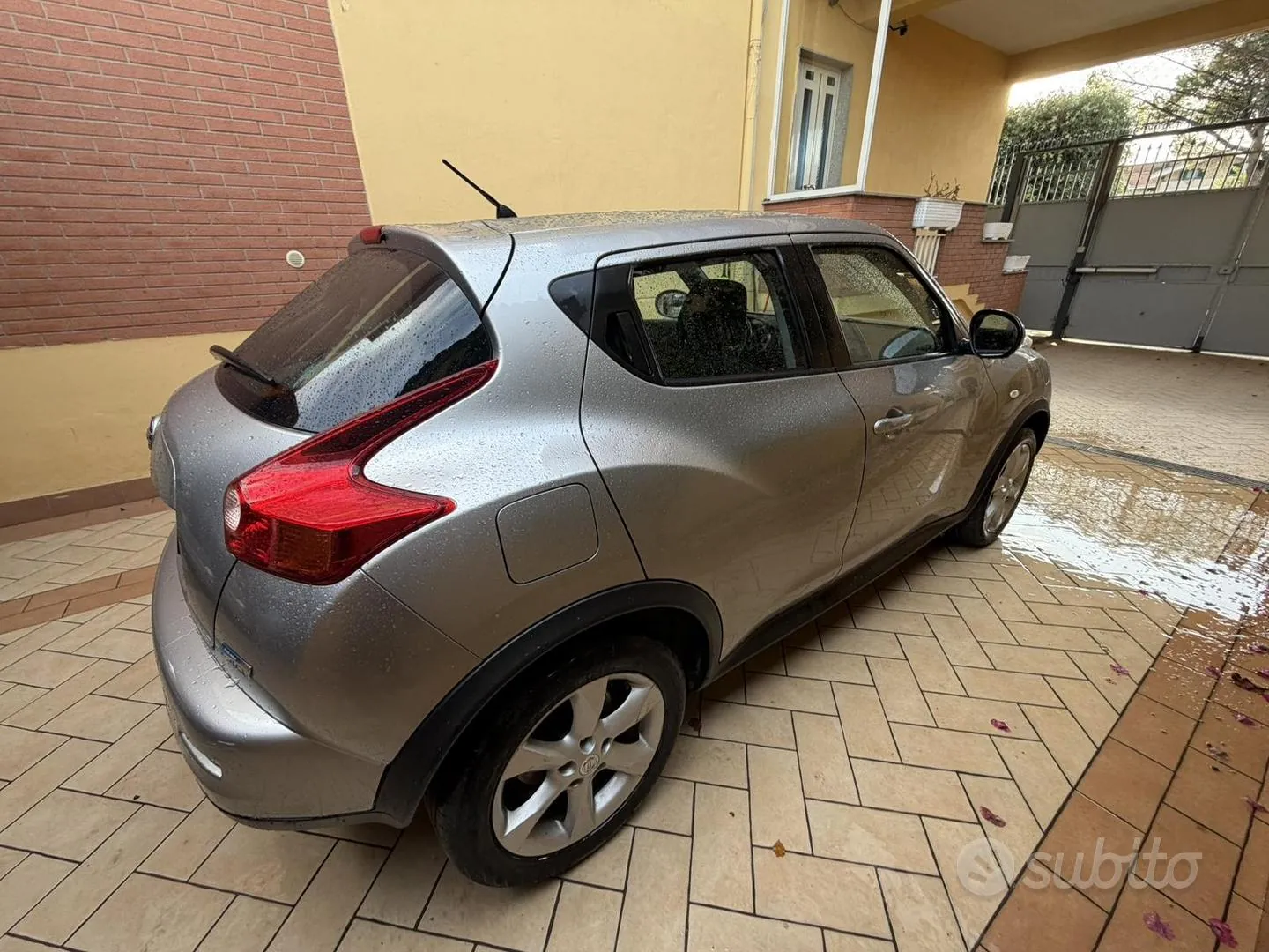 Nissan Juke 2011 photo 4