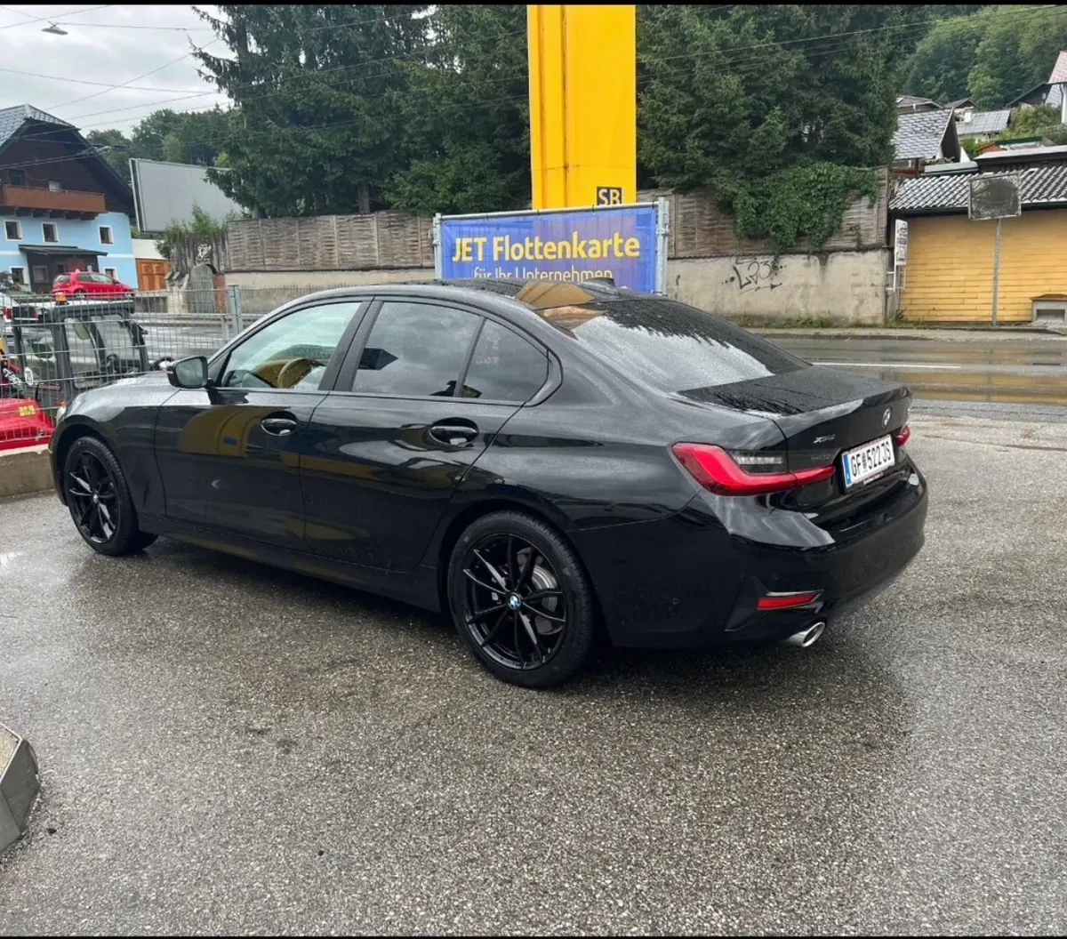 BMW 3 Series 2019 photo 2