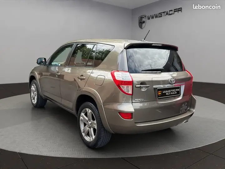 Toyota Rav4 2009 photo 2
