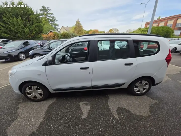 Dacia Lodgy 2014 photo 4