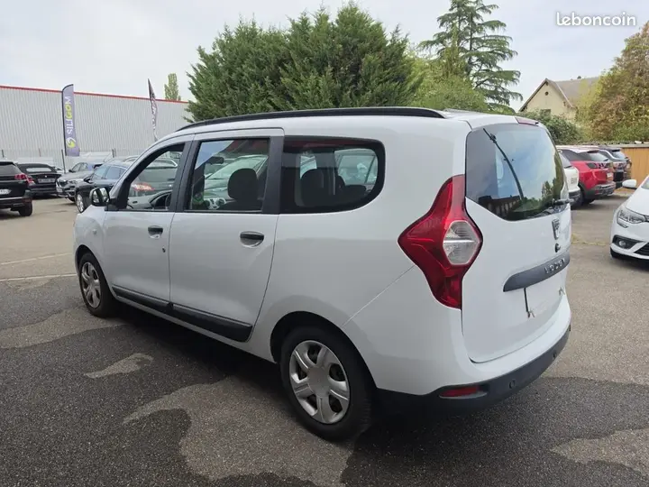 Dacia Lodgy 2014 photo 5