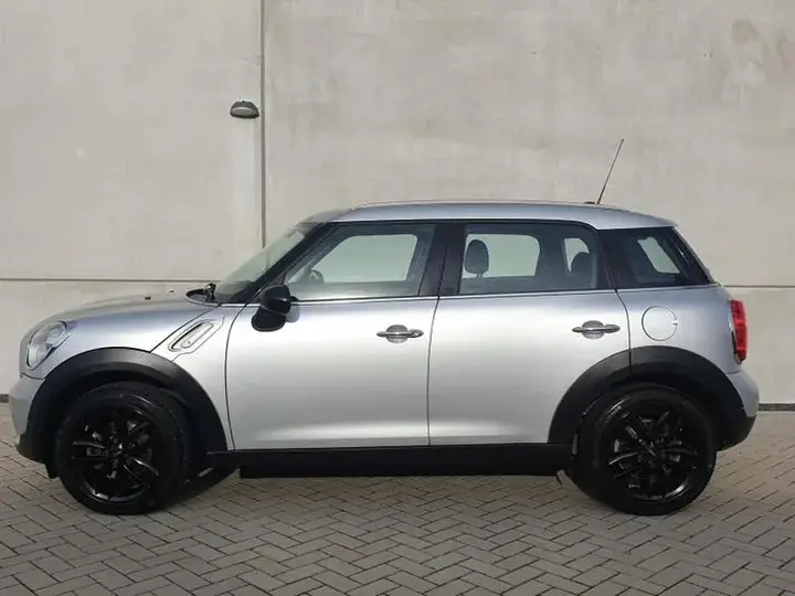 Mini Countryman 2016 photo 2