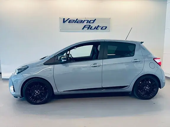 Toyota Yaris 2019 photo 2