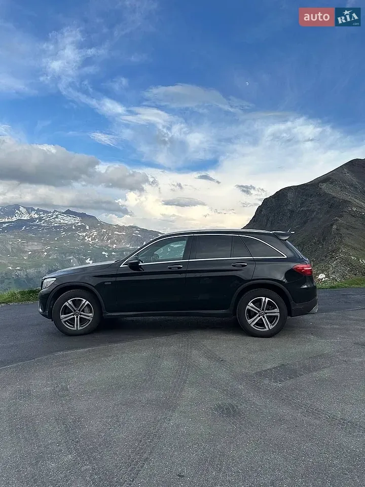 Mercedes-Benz Glc-Class 2018 photo 4