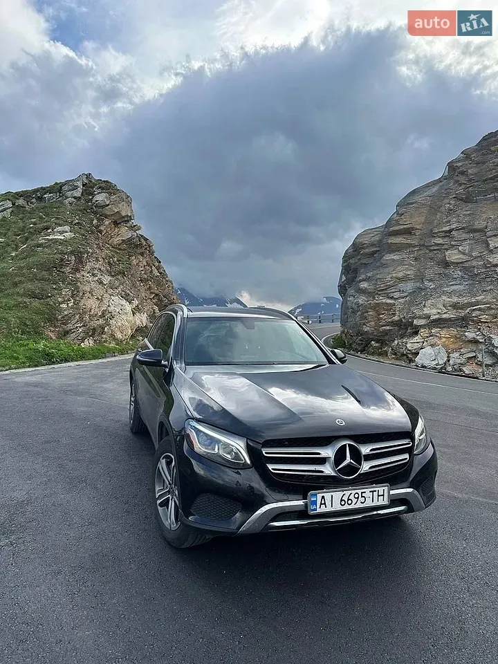 Mercedes-Benz Glc-Class 2018 photo 2