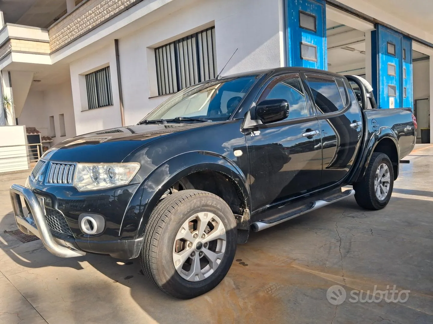 Mitsubishi L200 2010 photo 3