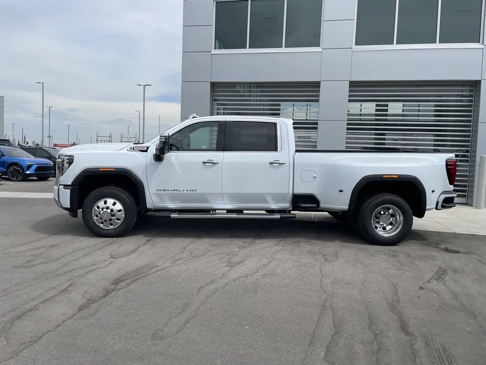 GMC Sierra 3500Hd 2026 photo 5