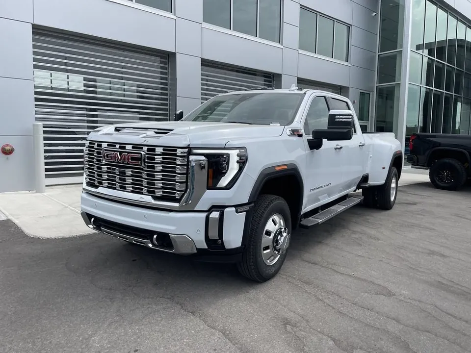 GMC Sierra 3500Hd 2026 photo 4