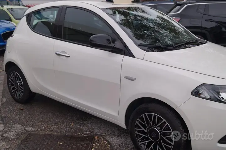 Lancia Ypsilon 2023 photo 3