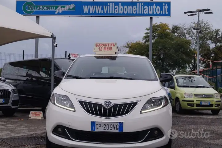 Lancia Ypsilon