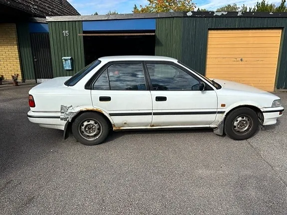 Toyota Corolla 1990 photo 4