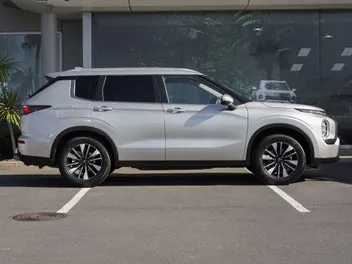Mitsubishi Outlander 2026 photo 4