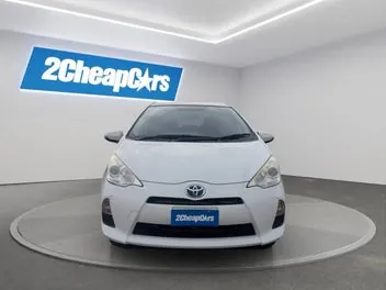 Toyota Aqua 2013 photo 3