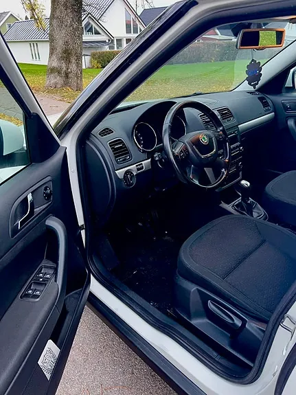 Skoda Yeti 2010 photo 3