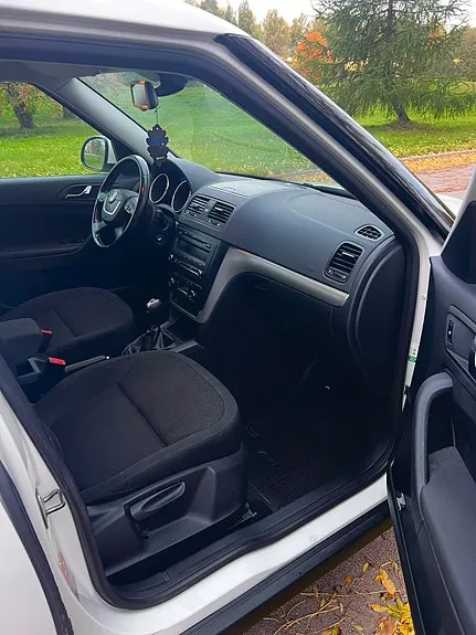 Skoda Yeti 2010 photo 4