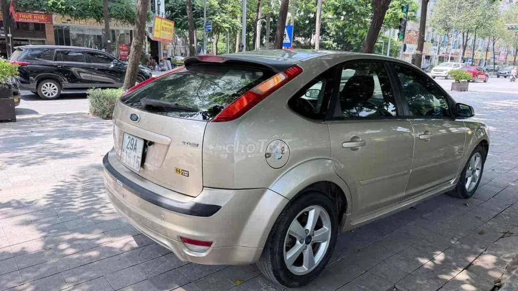 Ford Focus 2006 photo 2