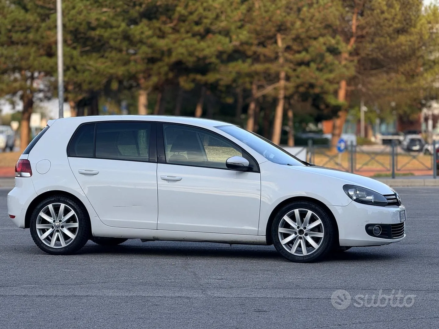Volkswagen Golf 2011 photo 4