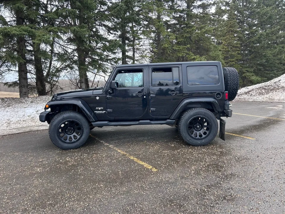 Jeep Wrangler Unlimited 2016 photo 3