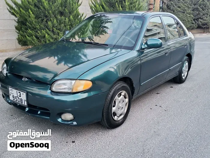 Hyundai Accent 1998 photo 2