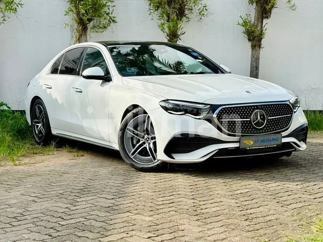 Mercedes-Benz E200