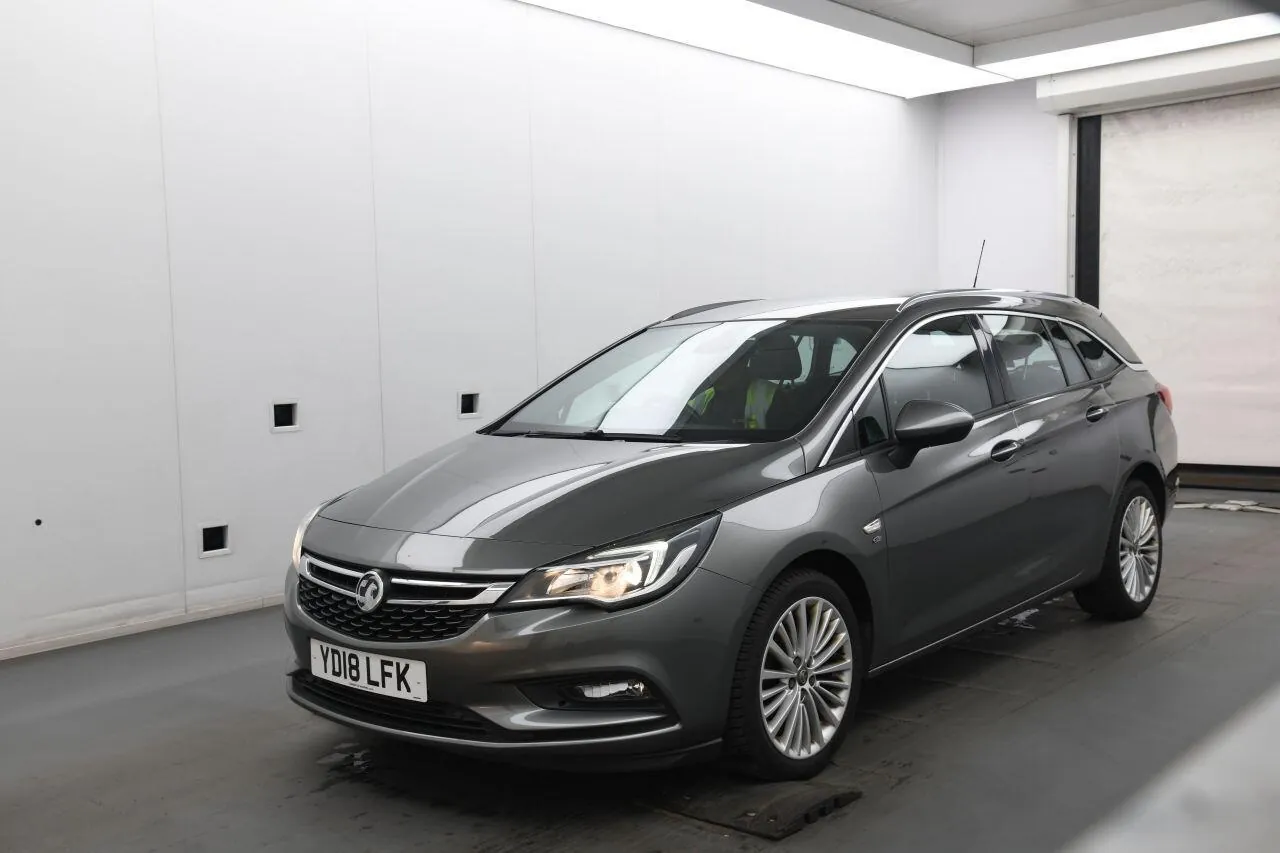 Vauxhall Astra 2018 photo 2