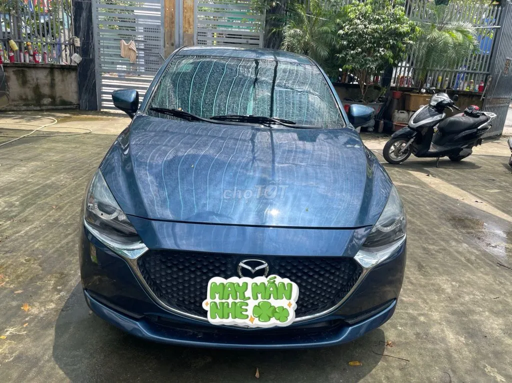 Mazda 2 2020 photo 2