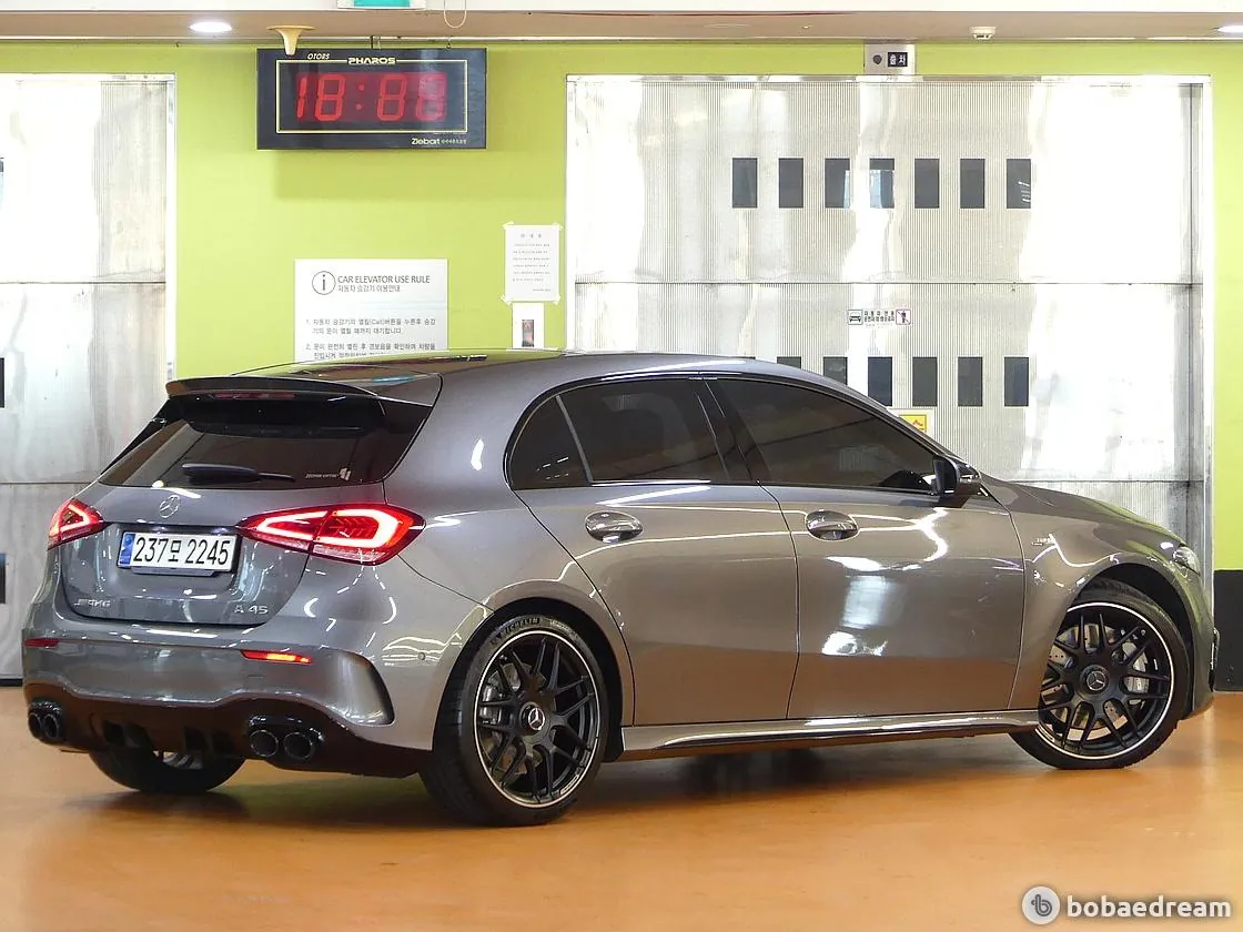 Mercedes-Benz A45 Amg 2023 photo 3