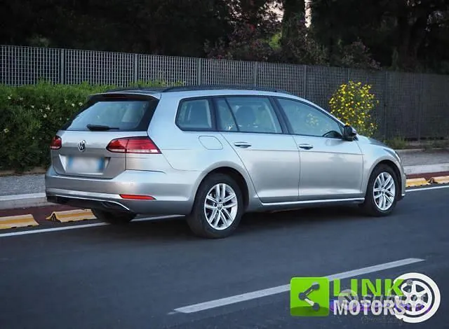 Volkswagen Golf Variant 2018 photo 2
