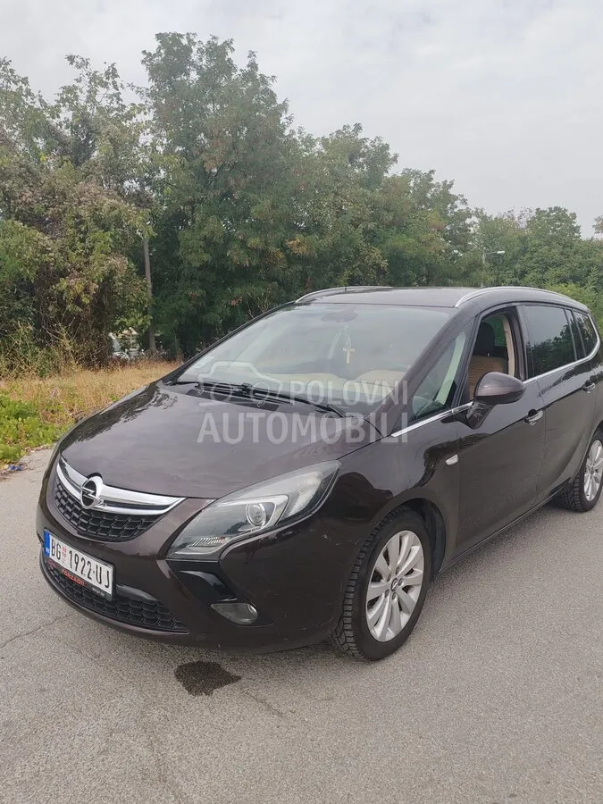 Opel Zafira 2013 photo 2