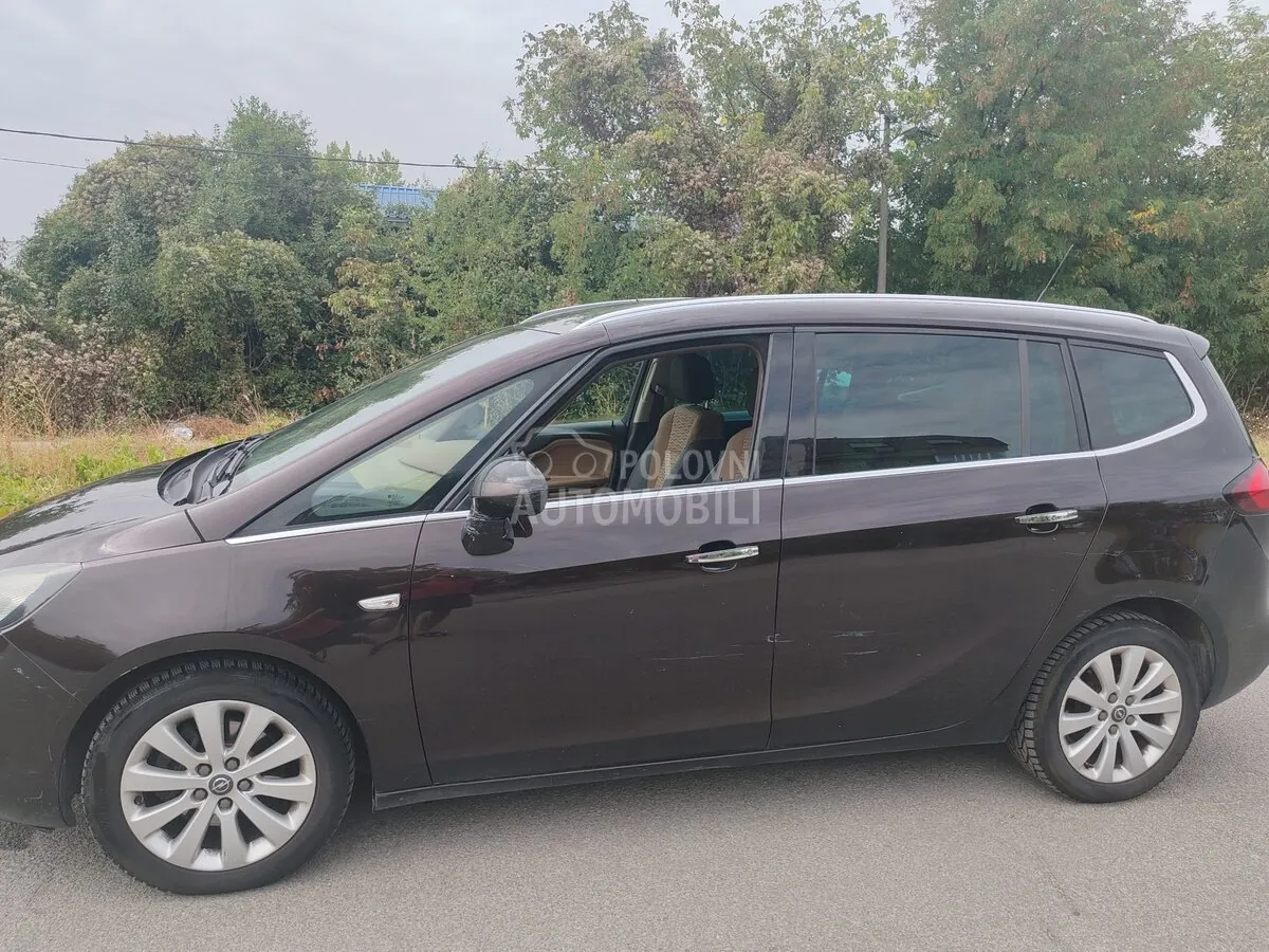 Opel Zafira 2013 photo 5