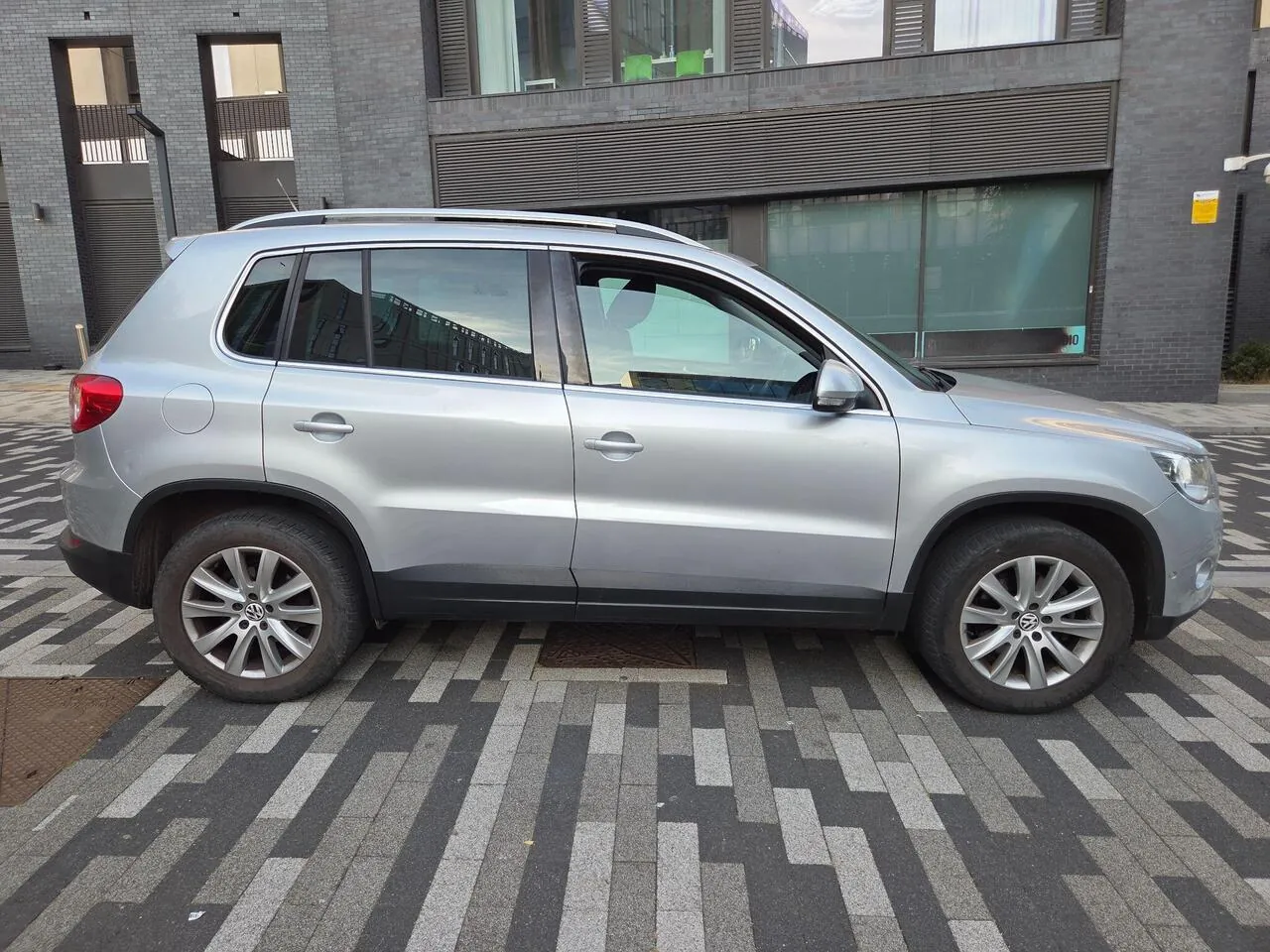 Volkswagen Tiguan 2010 photo 4