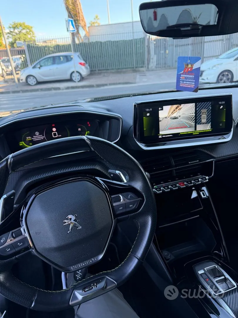 Peugeot 2008 2023 photo 4