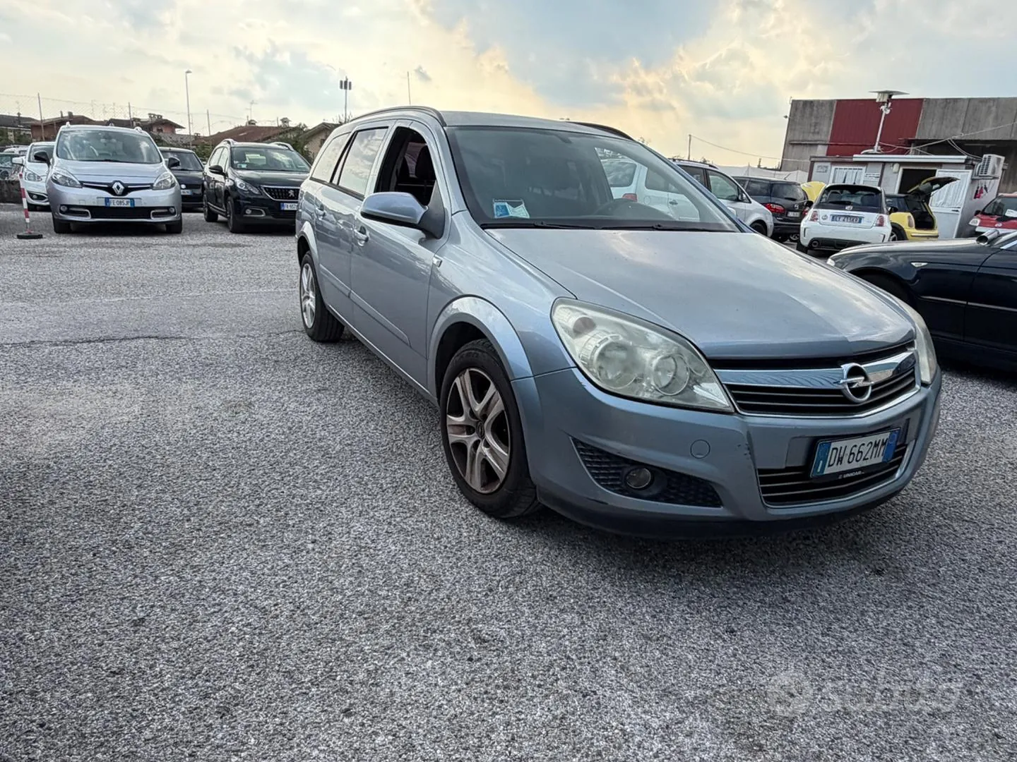 Opel Astra 2009 photo 2