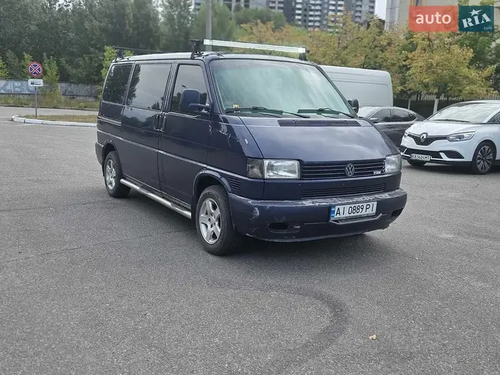 Volkswagen Multivan 2000 photo 2