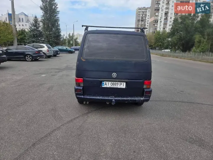 Volkswagen Multivan 2000 photo 4