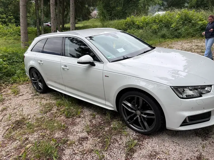 Audi A4 2018 photo 3
