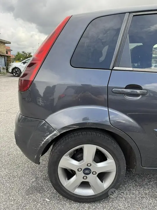 Ford Fiesta 2008 photo 3