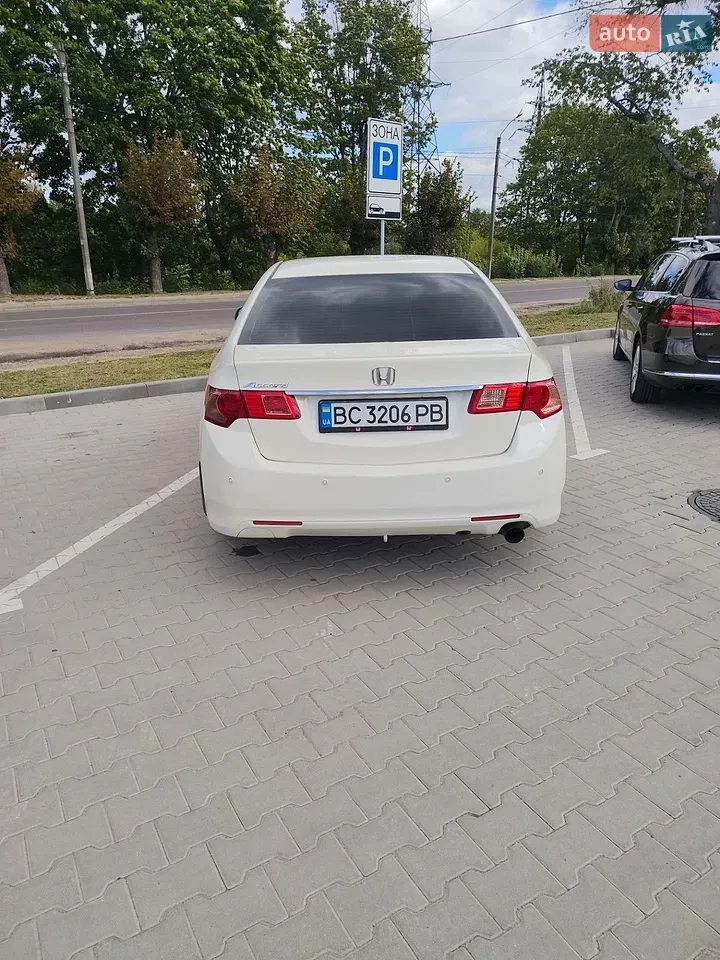 Honda Accord 2011 photo 4