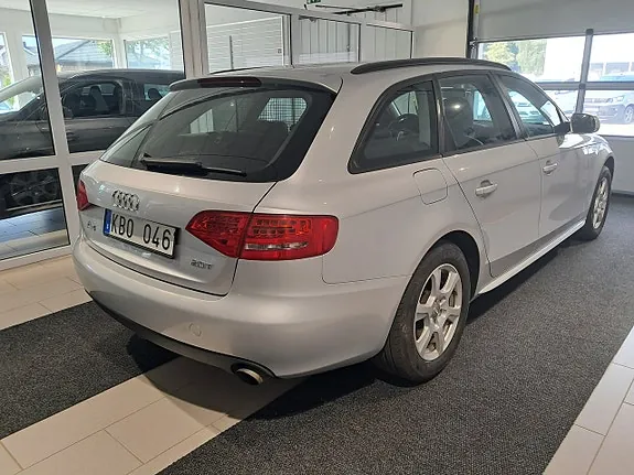 Audi A4 2010 photo 3