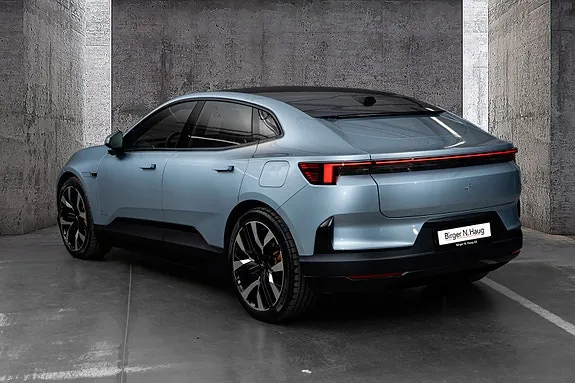 Polestar 4 2025 photo 3