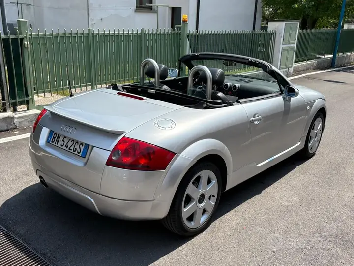 Audi Tt 2000 photo 4