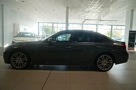 BMW 320D 2017 photo 3