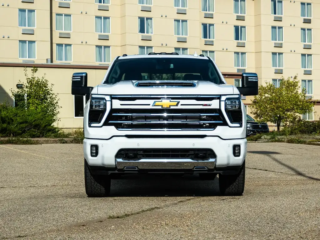 Chevrolet Silverado 3500 2026 photo 3