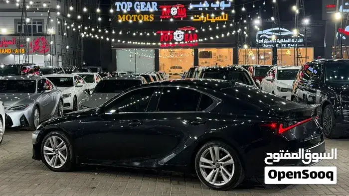 Lexus Is 300 2021 photo 3