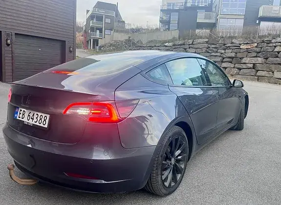 Tesla Model 3 2020 photo 4