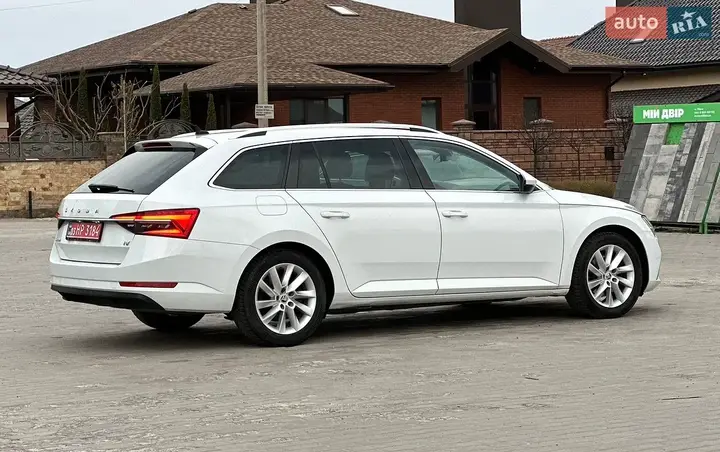 Skoda Superb 2021 photo 5